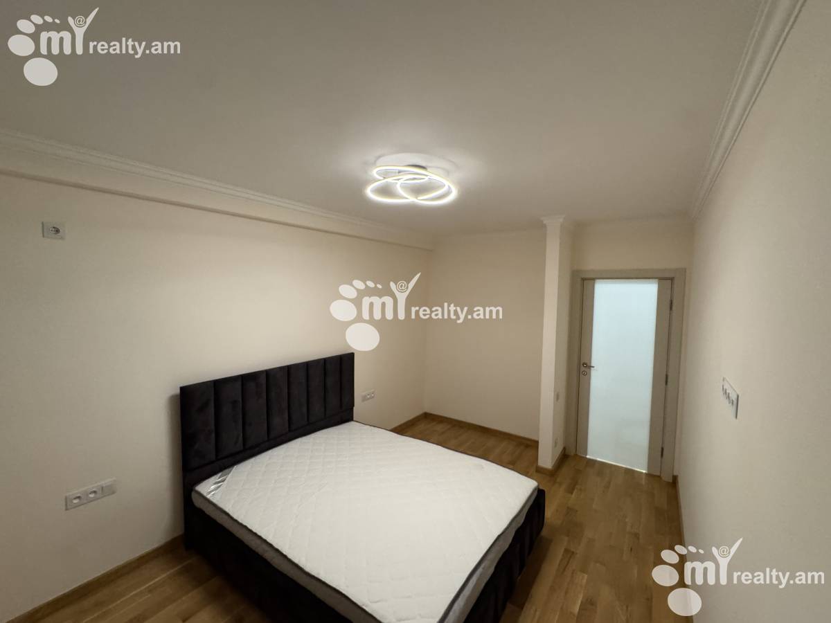 3 bedroom apartment for sale Koghbatsi St, Center Yerevan, 156029