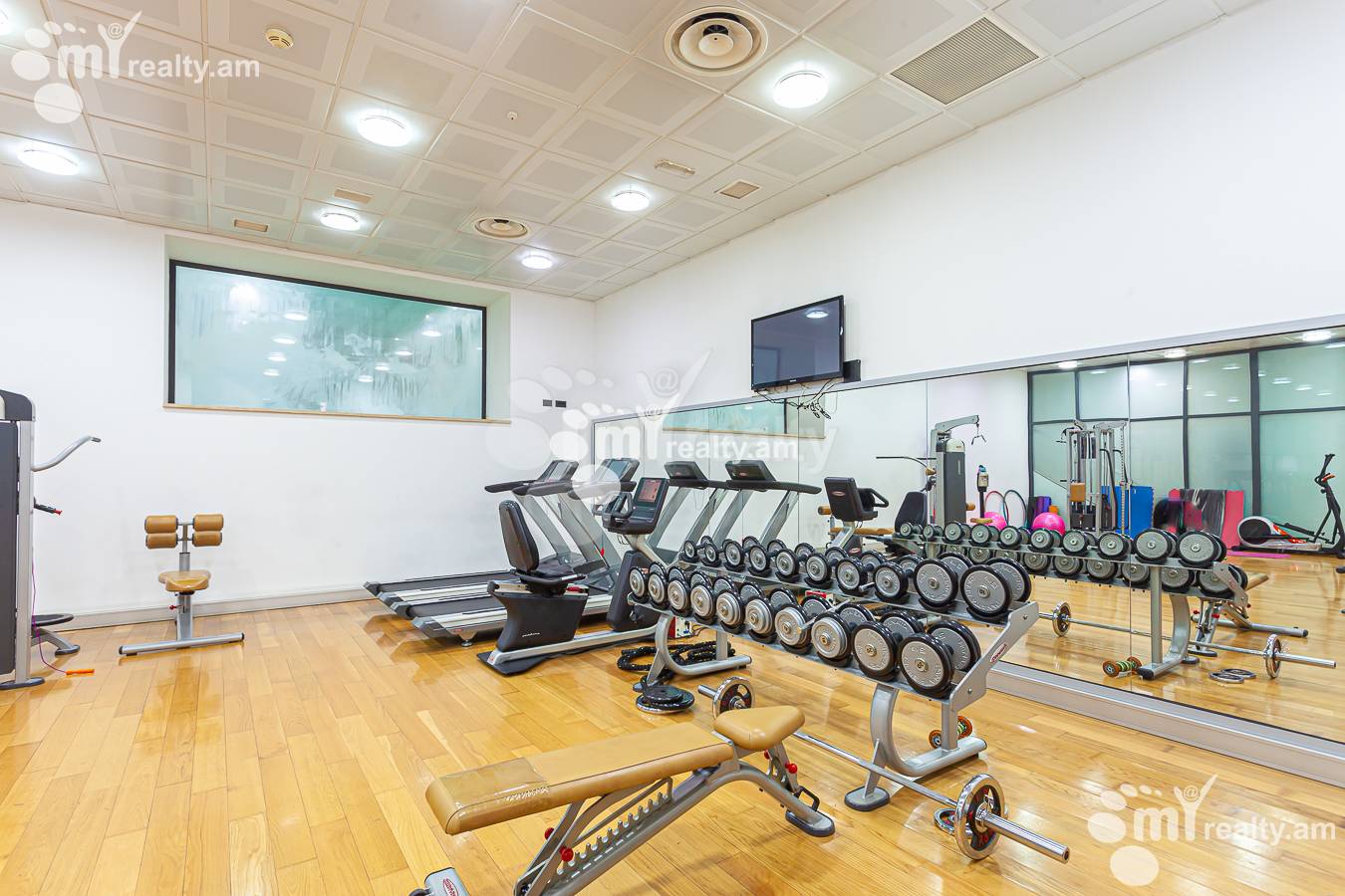 3 bedroom apartment for rent Vazgen Sargsyan St, Center Yerevan, 151317