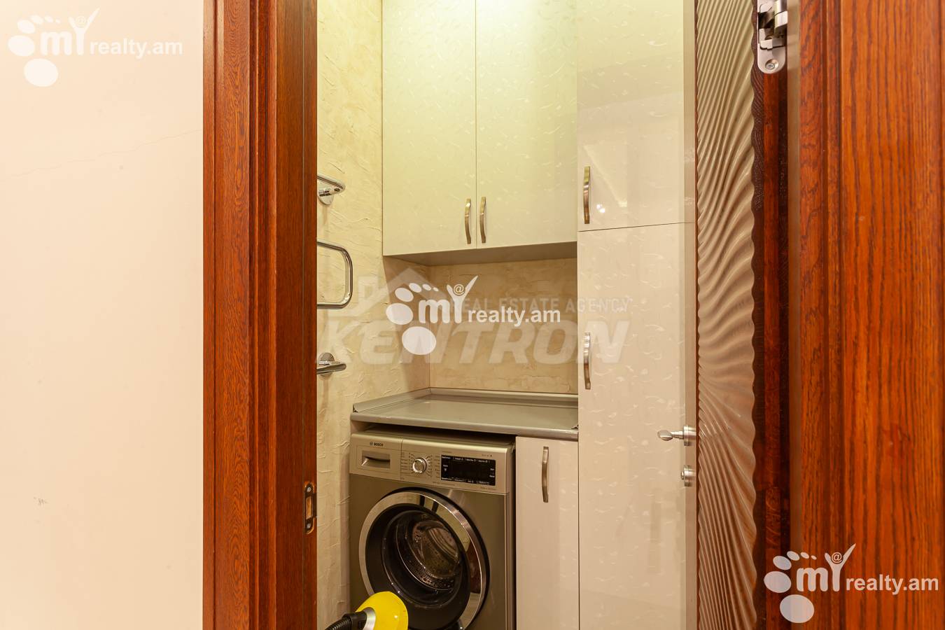 3 bedroom apartment for rent Yekmalyan St, Center Yerevan, 154625