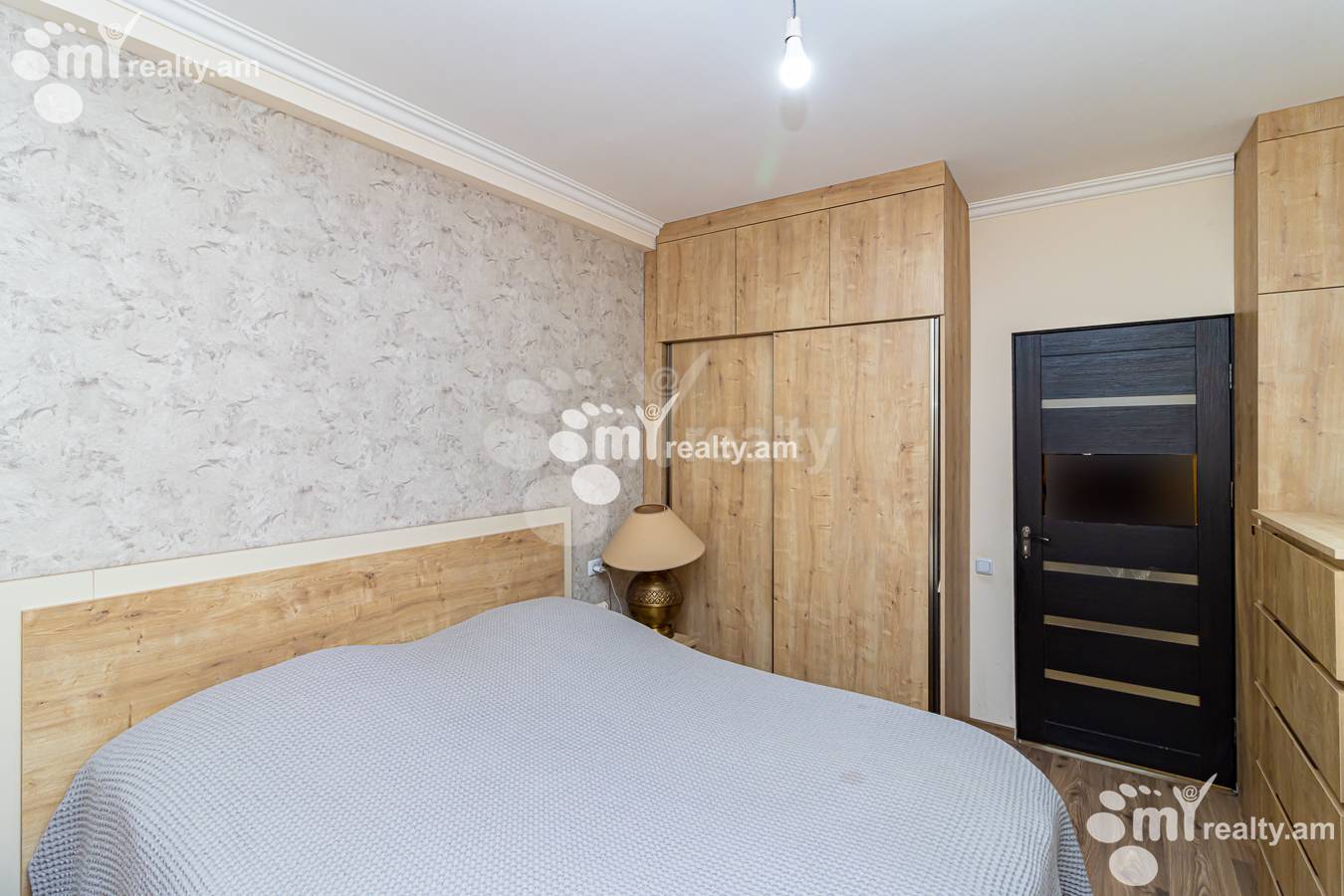 Купить 3 комнатную квартиру Амирян ул, Центр Ереван, 154203