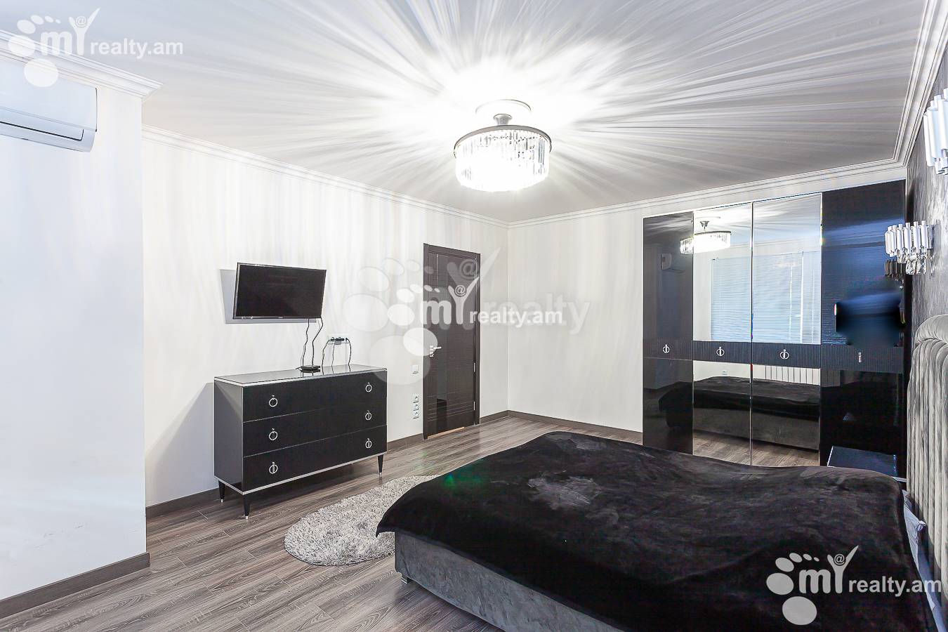 3 սենյականոց բնակարան  Զաքյան փող, Կենտրոն Երևան, 146567