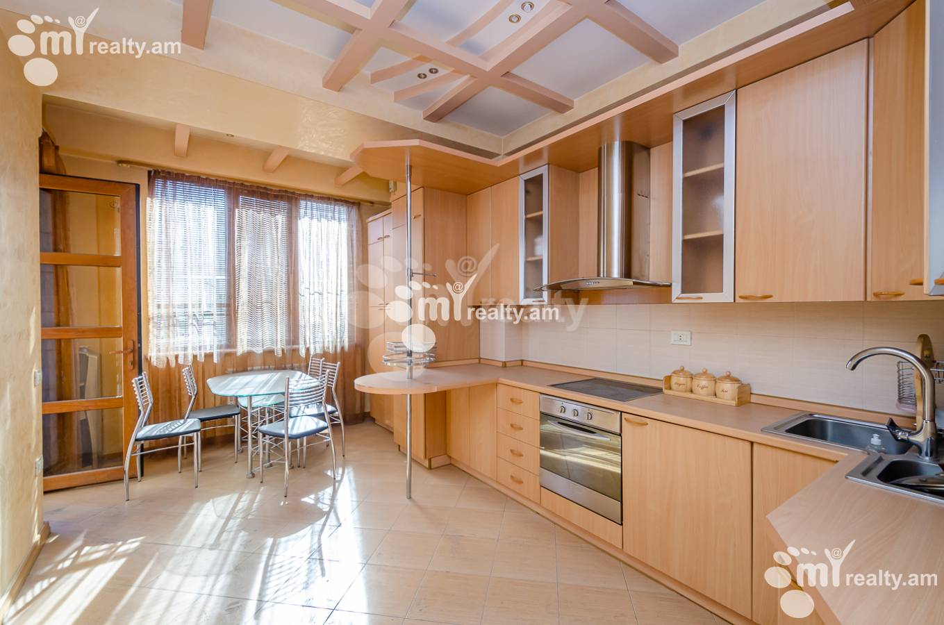 Снять 4 комнатную квартиру Закян ул, Центр Ереван, 154259