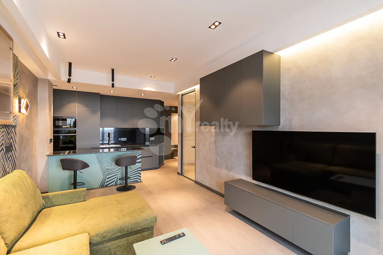 3 սենյականոց բնակարան  Միկոյան փող, Դավթաշեն Երևան, 160145