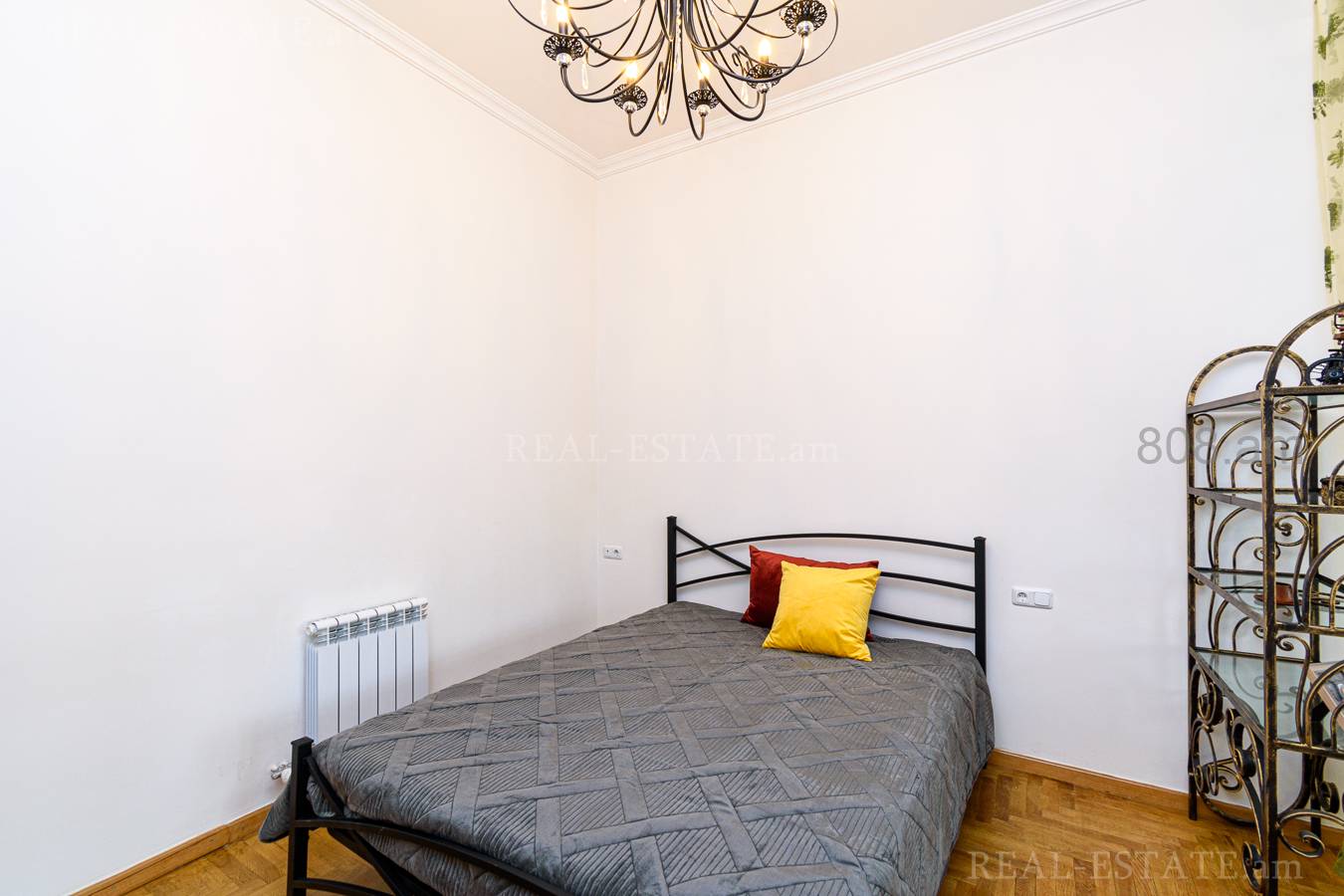 3 սենյականոց բնակարան  Պուշկինի փող, Կենտրոն Երևան, 128781