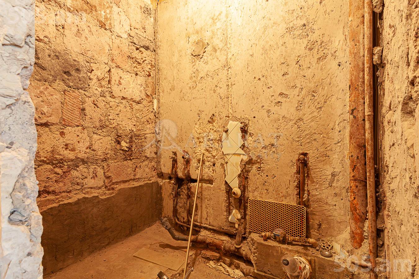 2 bedroom apartment for sale Heratsi St, Center Yerevan, 153131