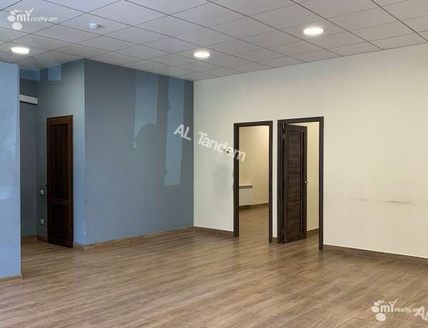 komercion-vardzakalutyun-Yerevan-Center