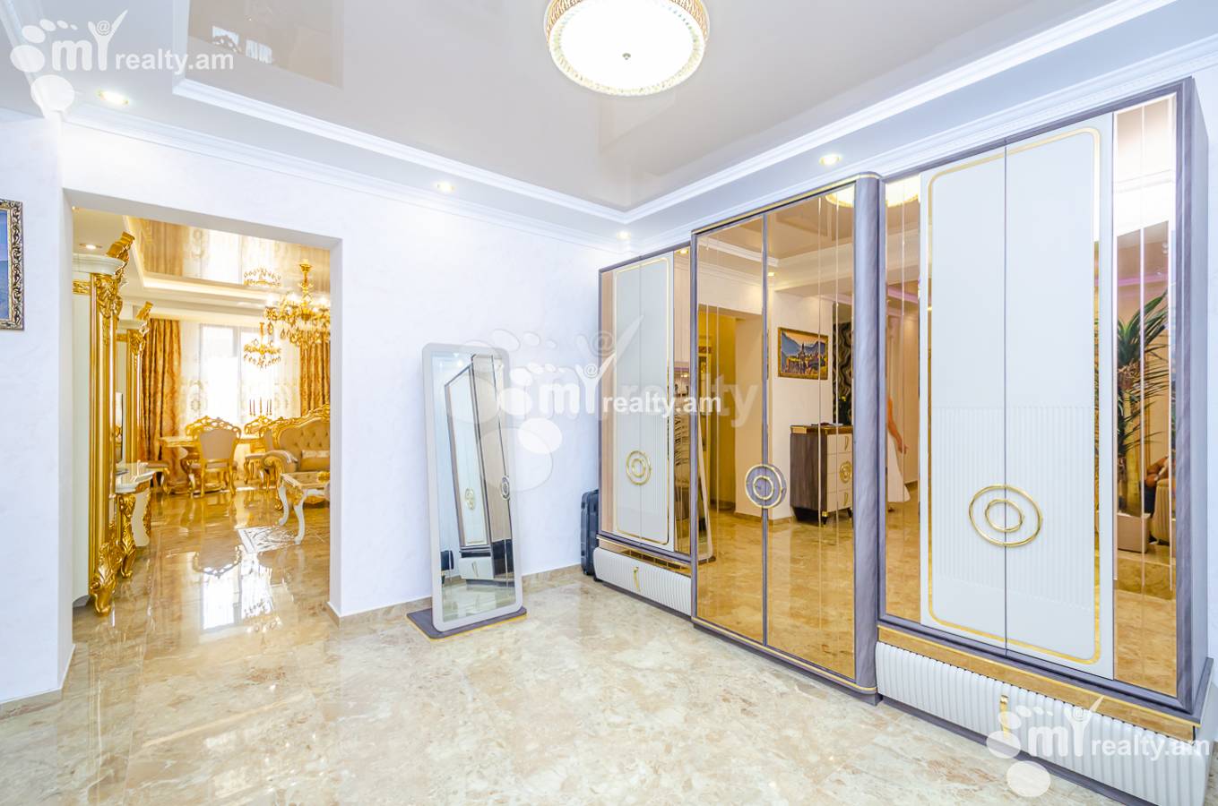 3 bedroom apartment for sale Antarayin St, Center Yerevan, 152784