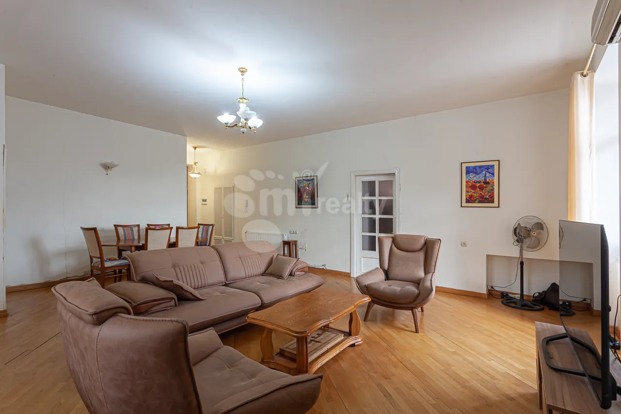 3 bedroom apartment for sale Mashtots Ave, Center Yerevan, 159983