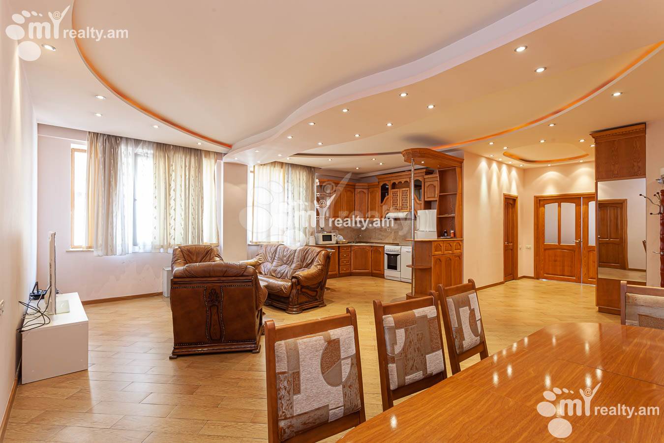 3 սենյականոց բնակարան վարձով Հյուսիսային պող, Կենտրոն Երևան, 153003