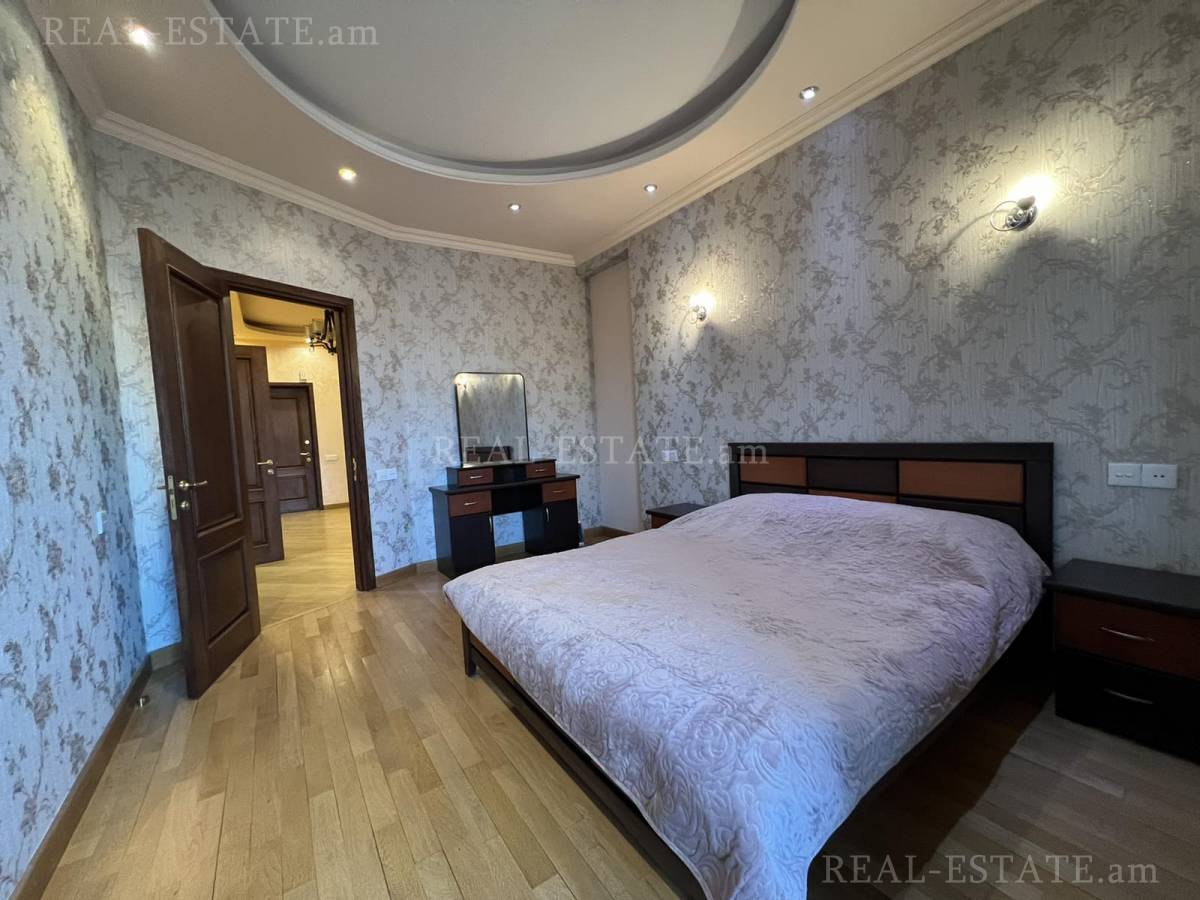 3 bedroom apartment for rent Sayat-Nova Ave, Center Yerevan, 126506