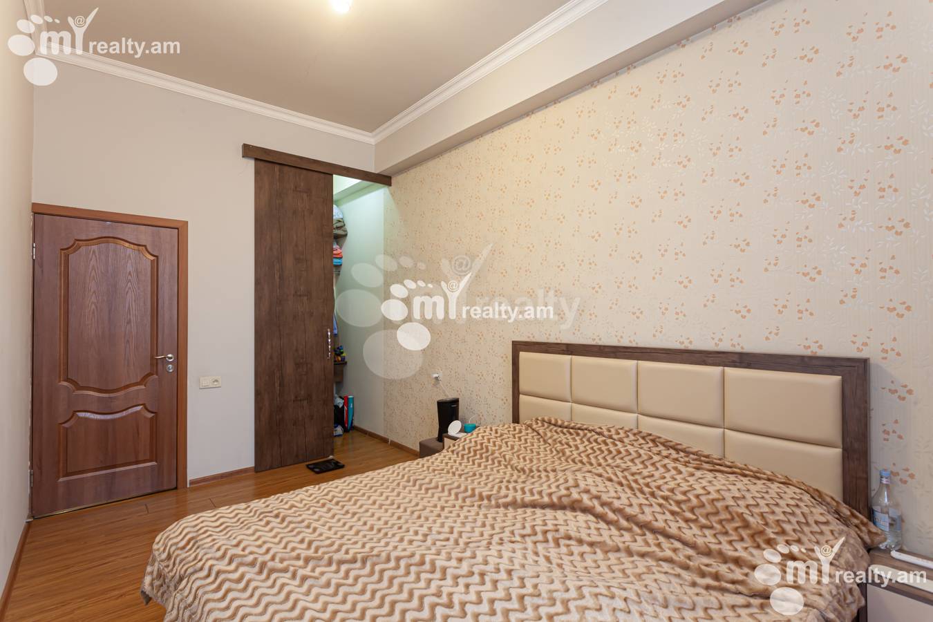 3 սենյականոց բնակարան  Եկմալյան փող, Կենտրոն Երևան, 151084