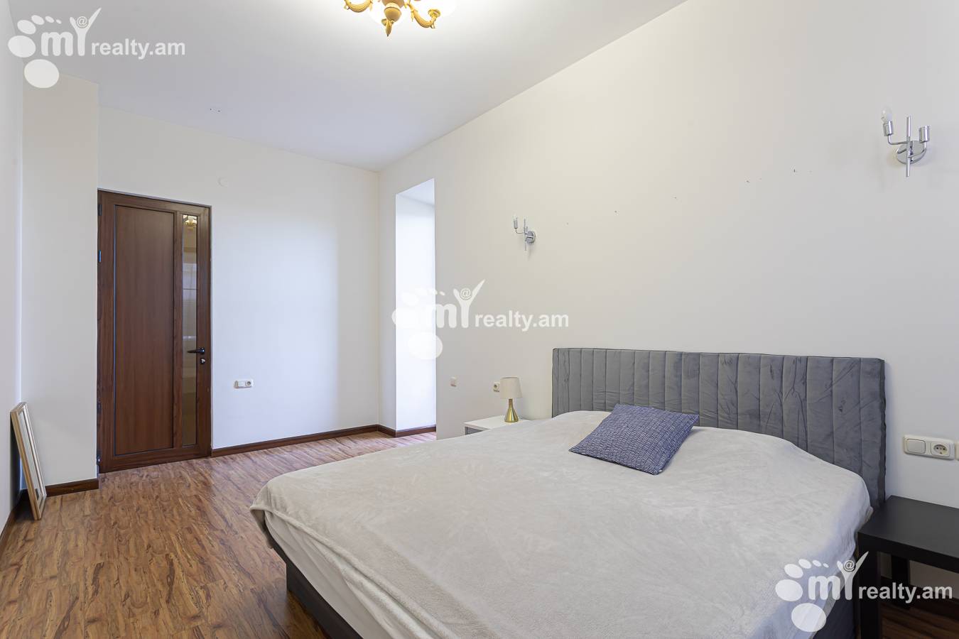 4 bedroom apartment for rent خیابان امیریان, مرکز شهر ایروان, 156946