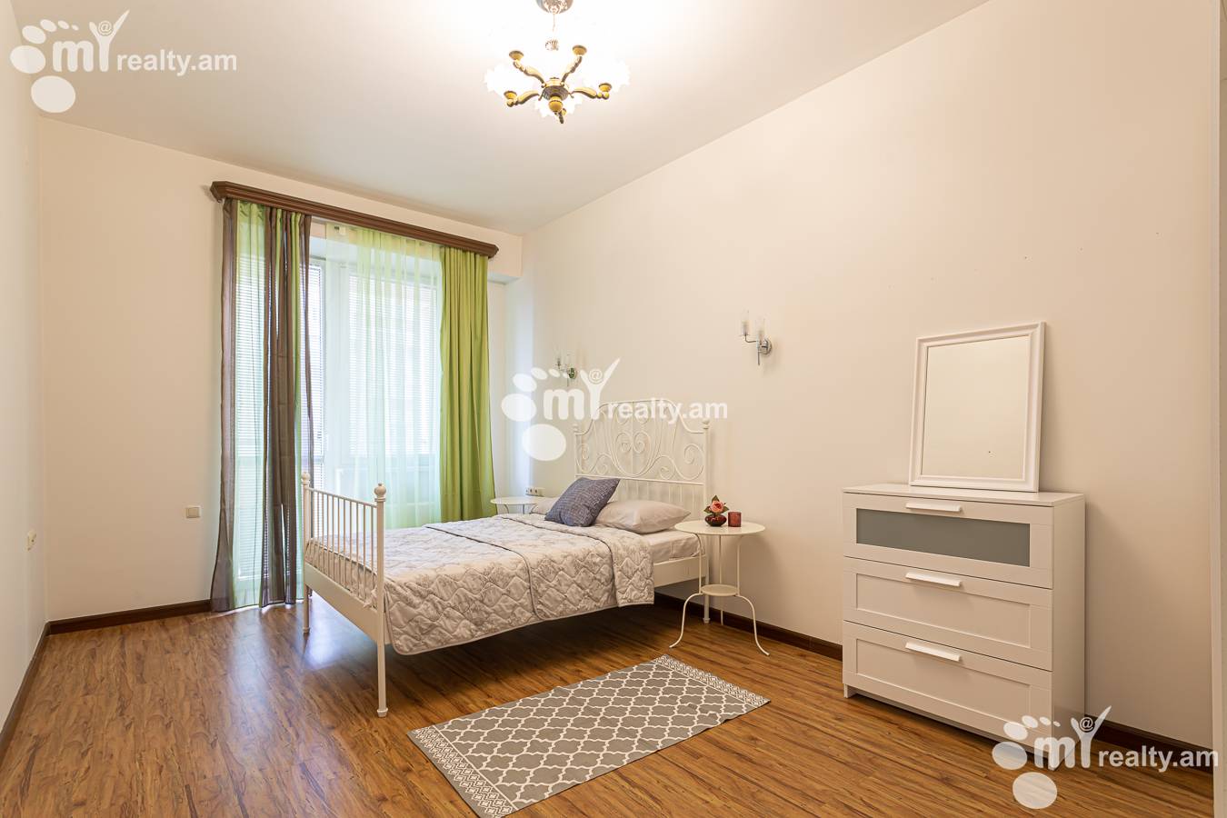 4 bedroom apartment for rent خیابان امیریان, مرکز شهر ایروان, 156946