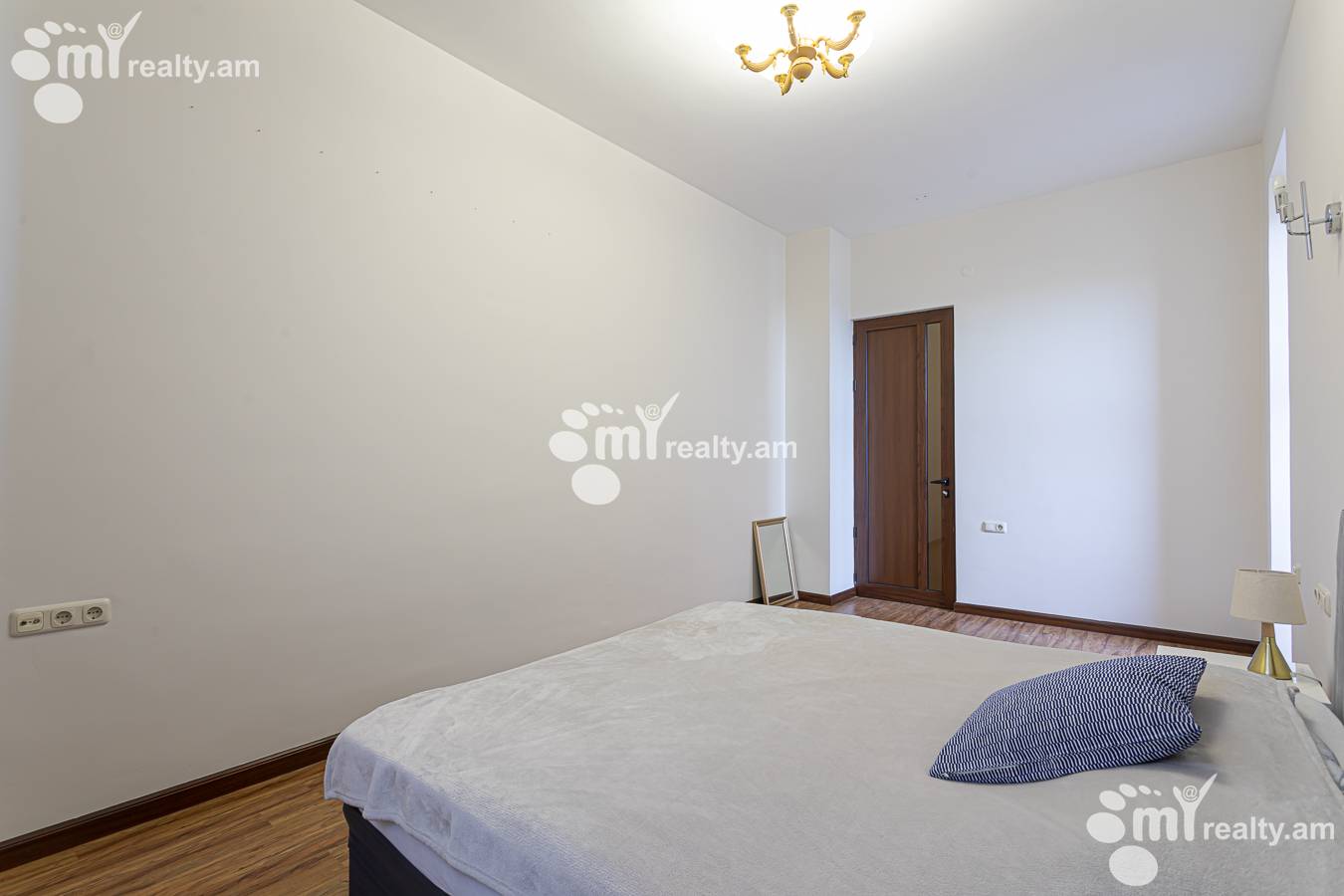 4 bedroom apartment for rent خیابان امیریان, مرکز شهر ایروان, 156946