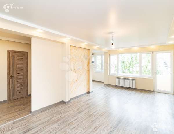 kupit-kvartiru/3-komnatnaya/V.Papazyan+St/Arabkir/Yerevan