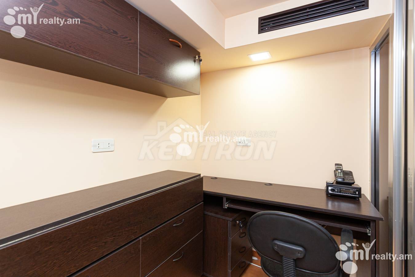 Снять коммерческoе помещение Комитас пр, Арабкир Ереван, 137674