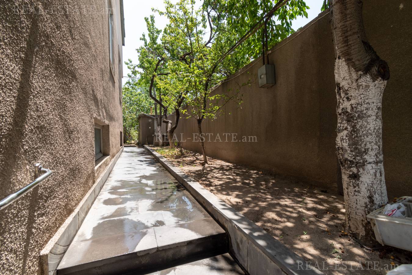 House for sale خیابان اِرزنکیان, عربگیر ایروان, 131697