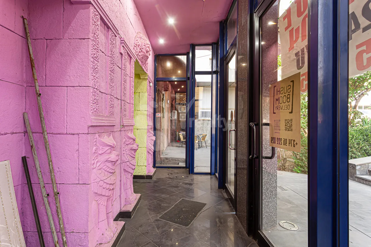 Commercial for rent خیابان کوریون, مرکز شهر ایروان, 161392