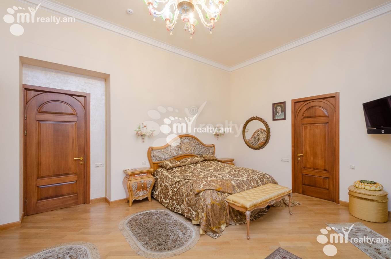 4 bedroom apartment for sale rue d'Abovyan, Center Yerevan, 137115