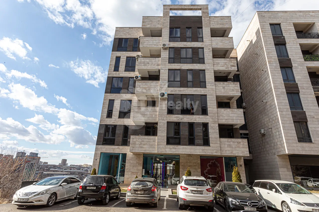 3 սենյականոց բնակարան  Լվովյան փող, Նոր Նորք Երևան, 160049