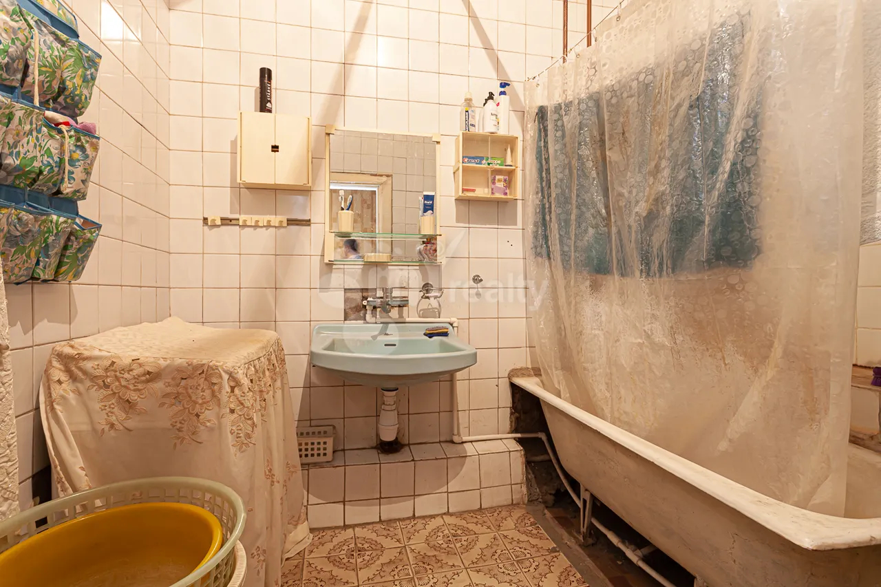 3 bedroom apartment for sale Pushkin St, Center Yerevan, 161163