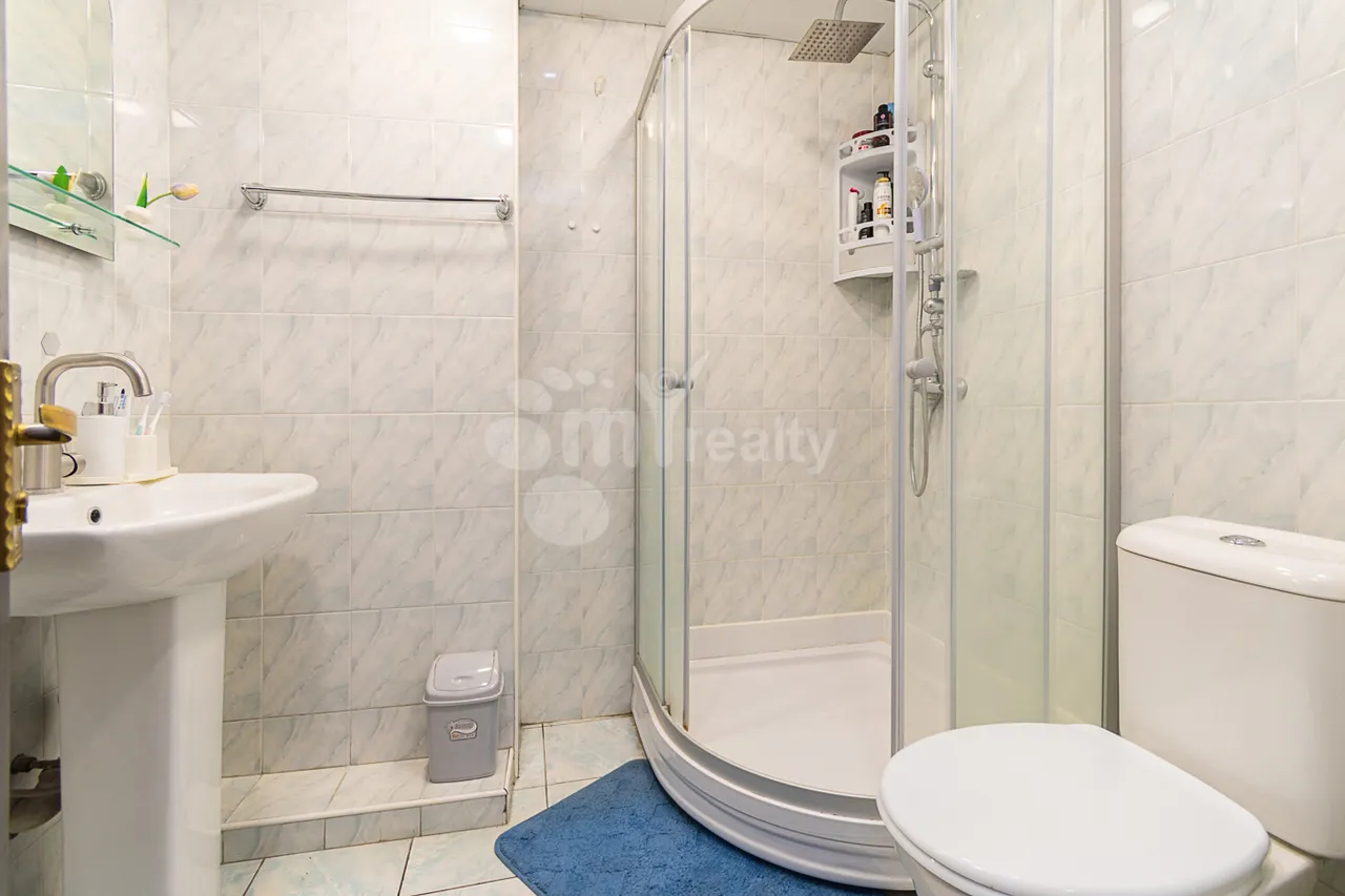 2 bedroom apartment for sale E. Qochar St, Center Yerevan, 160178