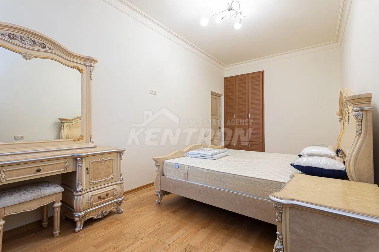 3 bedroom apartment for rent Amiryan St, Center Yerevan, 158203