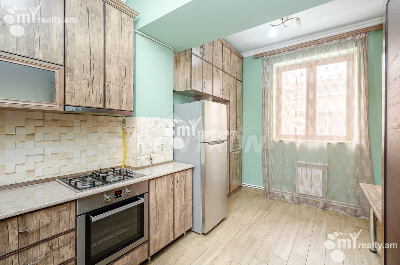 3 bedroom apartment for sale خیابان ابوویان, مرکز شهر ایروان, 109964