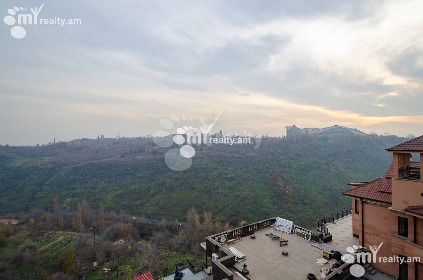 3 սենյականոց բնակարան  Օրբելի Եղբայրների փող, Արաբկիր Երևան, 142936