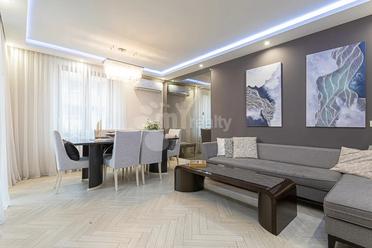 4 bedroom apartment for sale Aram St, Center Yerevan, 159224