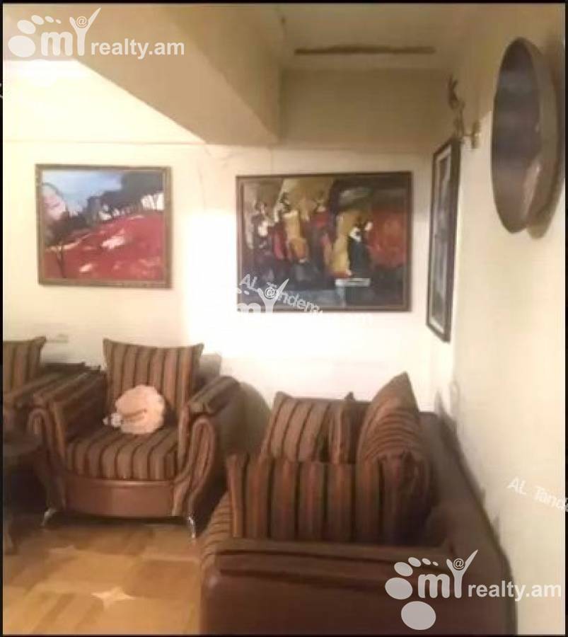 3 սենյականոց բնակարան  Սայաթ-Նովայի պող, Կենտրոն Երևան, 141287