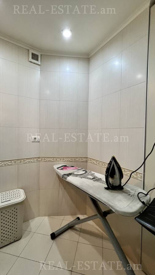 4 bedroom apartment for sale Northern (Hyusisayin)  Ave, Center Yerevan, 119236
