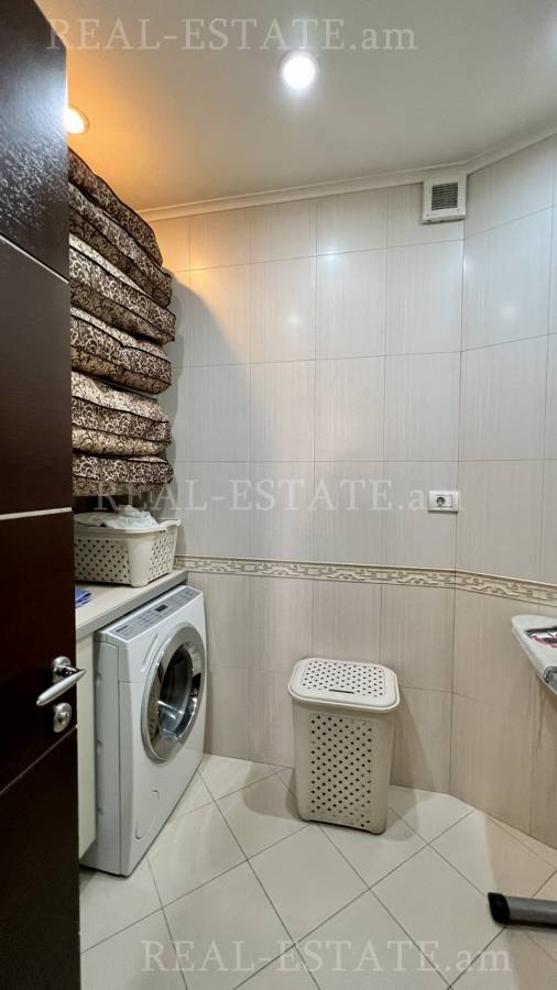 4 bedroom apartment for sale Northern (Hyusisayin)  Ave, Center Yerevan, 119236