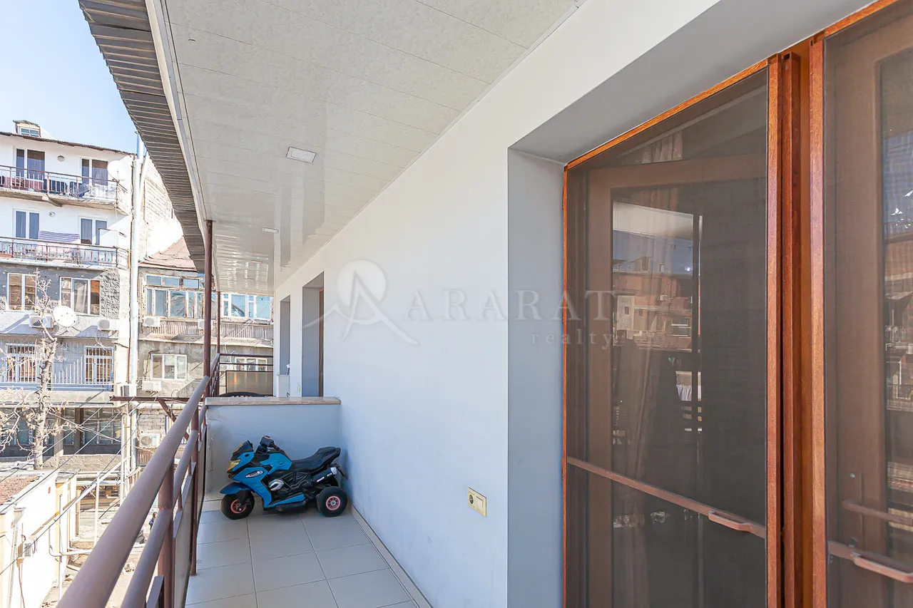 4 bedroom apartment for sale Nalbandyan St, Center Yerevan, 158810