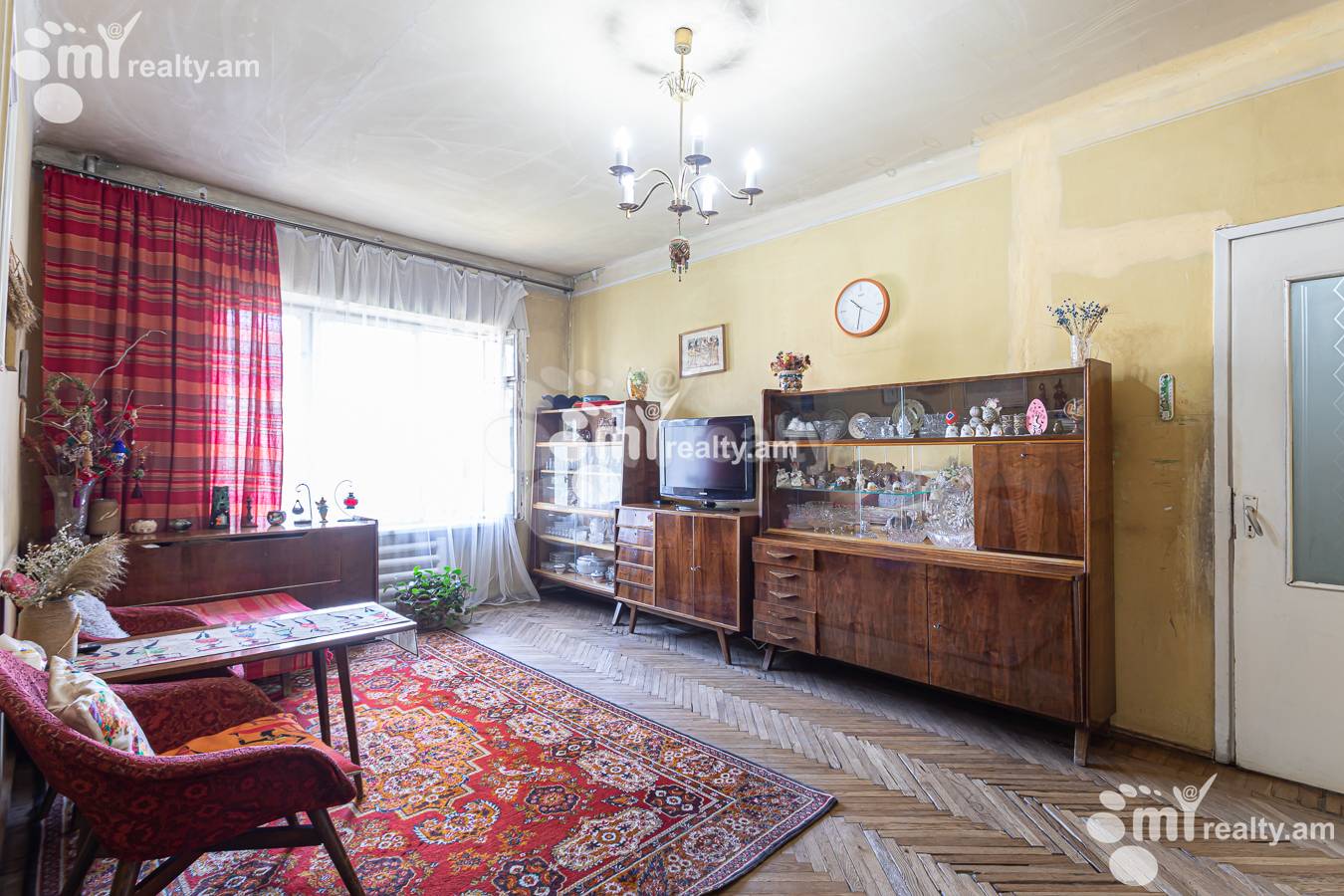 3 սենյականոց բնակարան  Նալբանդյան փող, Կենտրոն Երևան, 157024