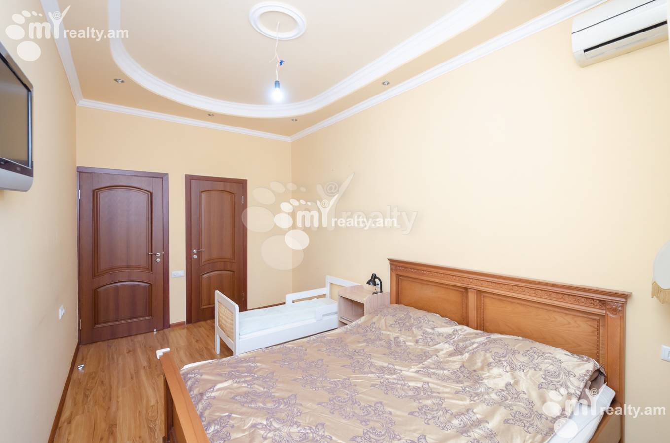 2 bedroom apartment for rent Buzand St, Center Yerevan, 150516