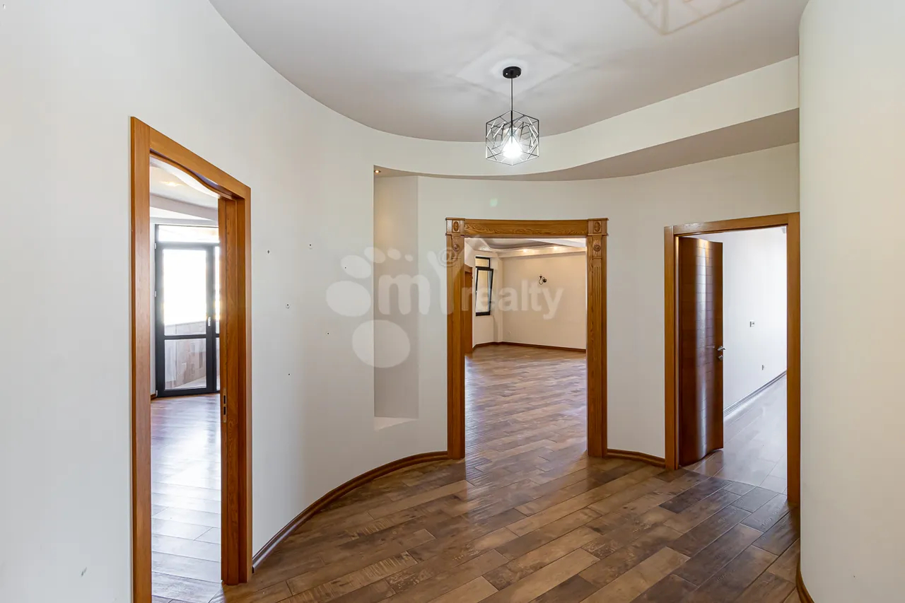 4 bedroom apartment for sale D. Demirchyan St, Center Yerevan, 157282