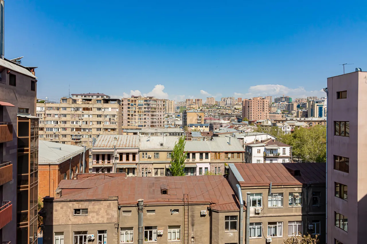 3 սենյականոց բնակարան վարձով Հյուսիսային պող, Կենտրոն Երևան, 159697