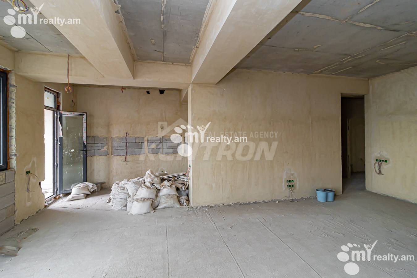 4 bedroom apartment for sale Antarayin, rue d' G.Gasparyan, Center Yerevan, 153857