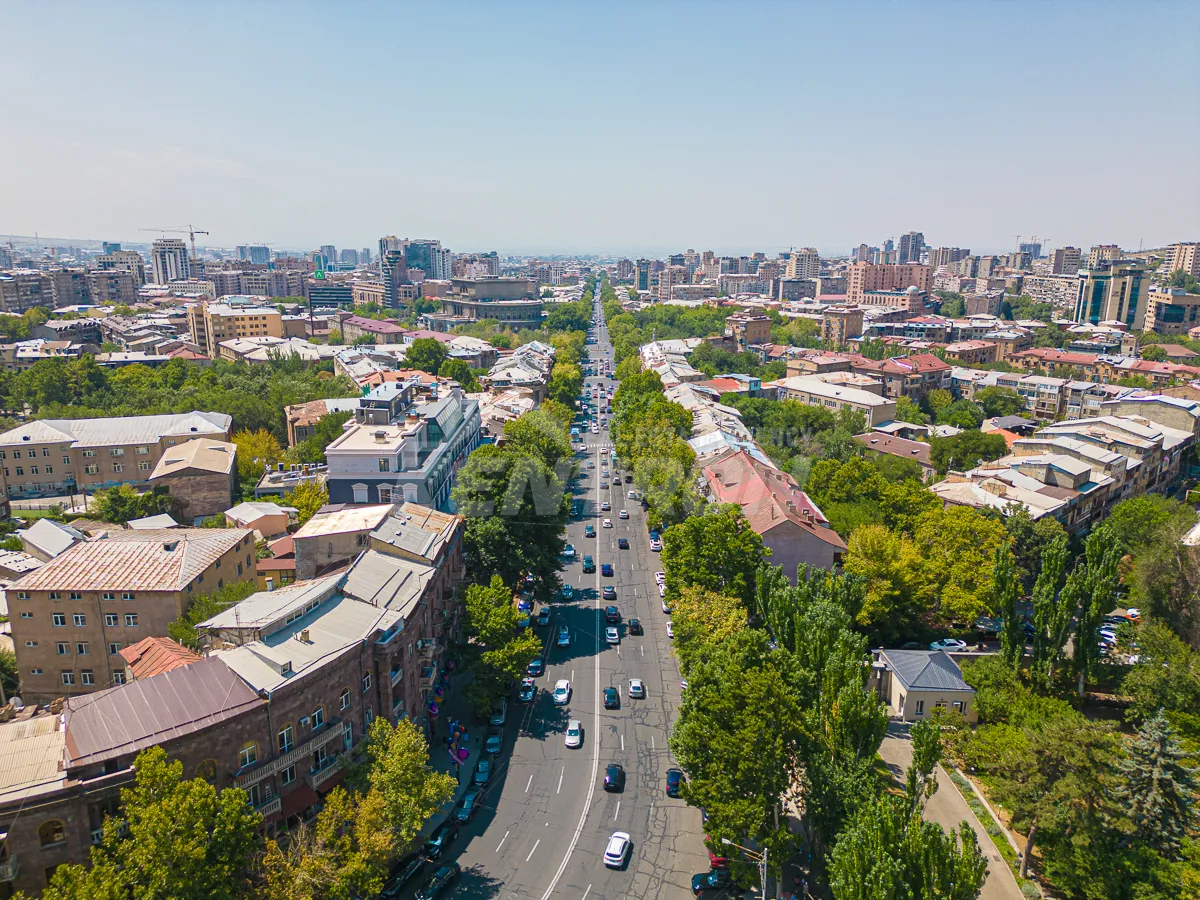 3 սենյականոց բնակարան վարձով Մաշտոցի պող, Կենտրոն Երևան, 158865