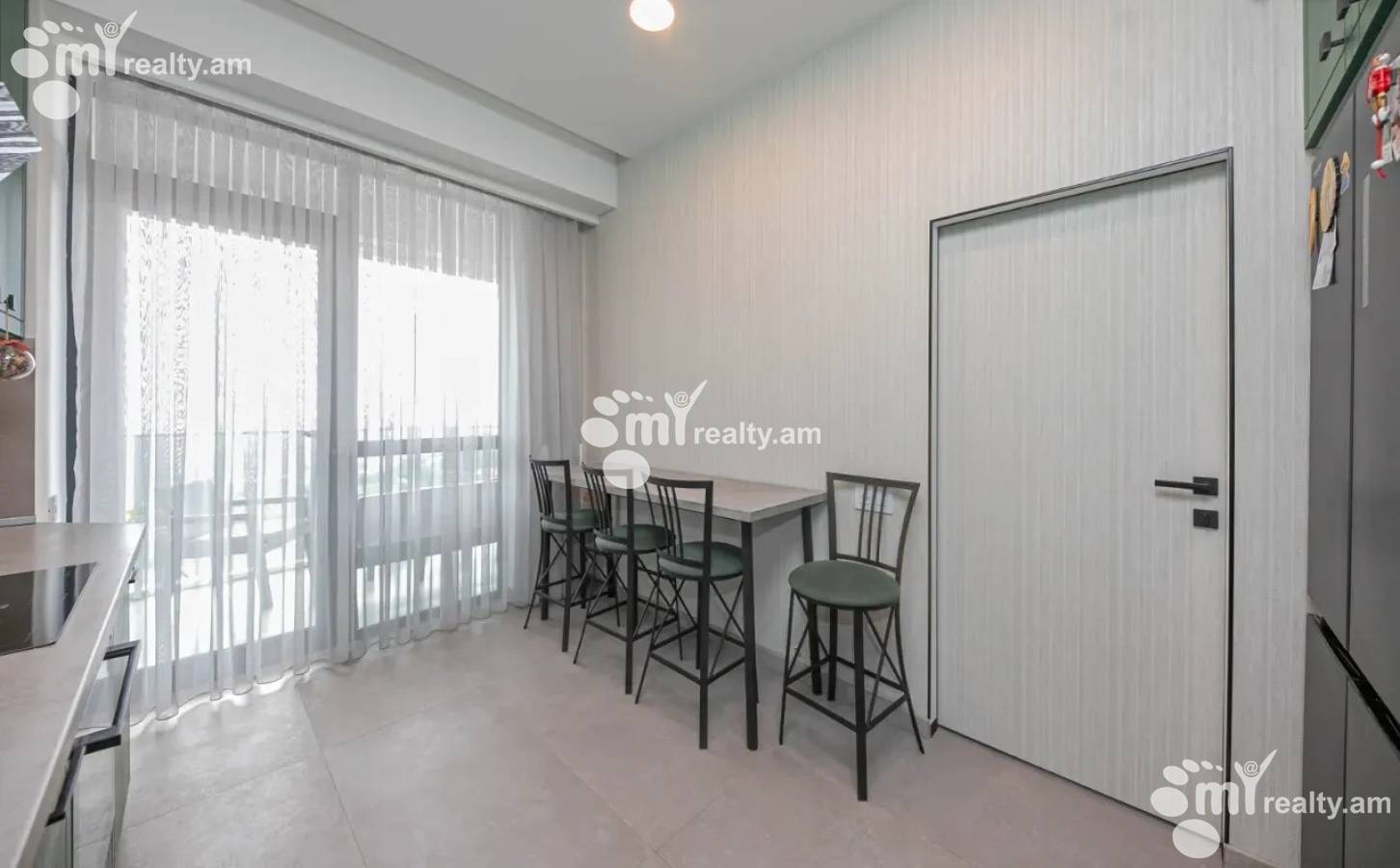 3 սենյականոց բնակարան  Կ. Ուլնեցու փող., Քանաքեռ-Զեյթուն Երևան, 159035