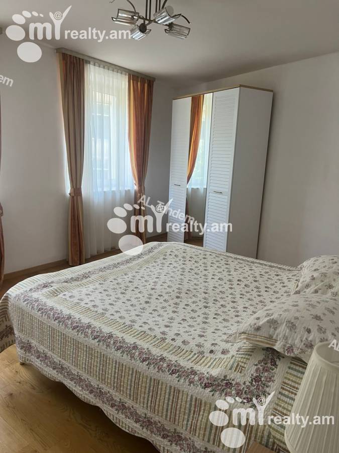 3 bedroom apartment for sale خیابان مامیکونیانتس, عربگیر ایروان, 158201