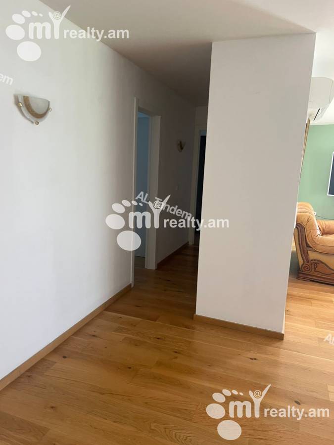 3 bedroom apartment for sale خیابان مامیکونیانتس, عربگیر ایروان, 158201