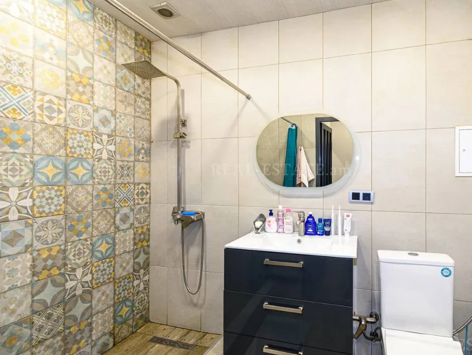 2 bedroom apartment for sale خیابان ن. تیگریانیان بن بست 1, عربگیر ایروان, 159913