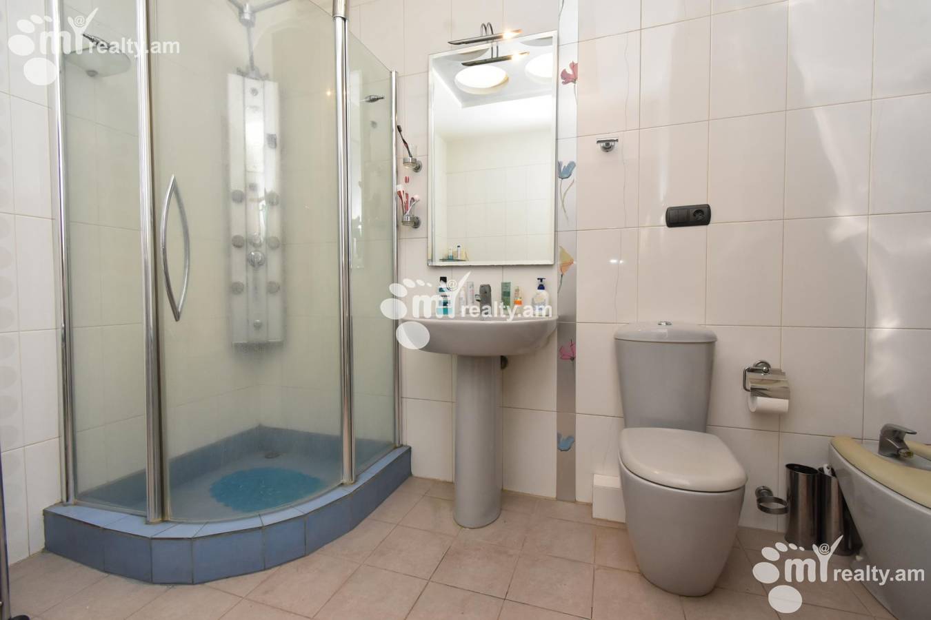 Снять 3 комнатную квартиру Саят-Нова пр, Центр Ереван, 158085