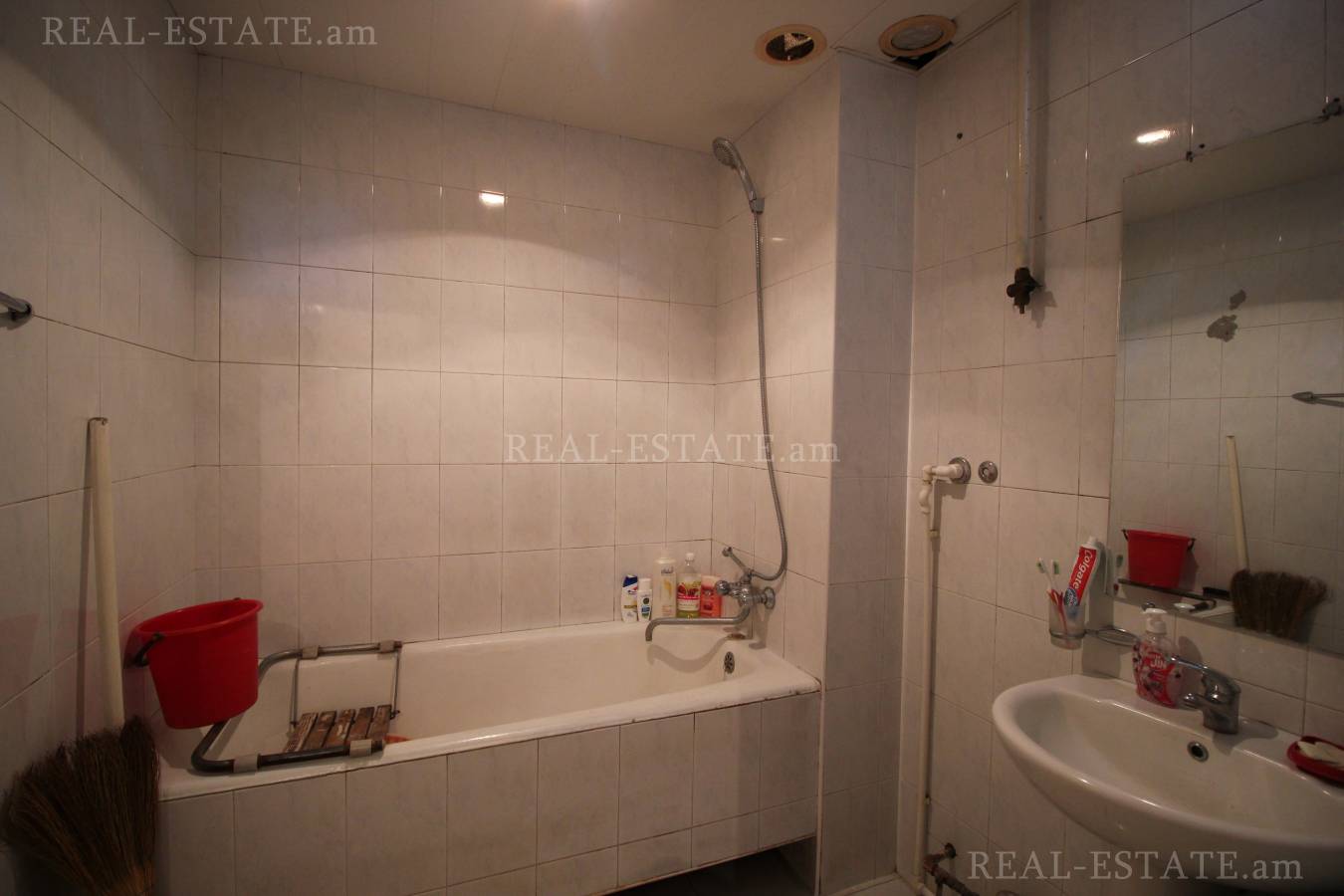 4 սենյականոց բնակարան  Կոմիտասի պող, Արաբկիր Երևան, 81097