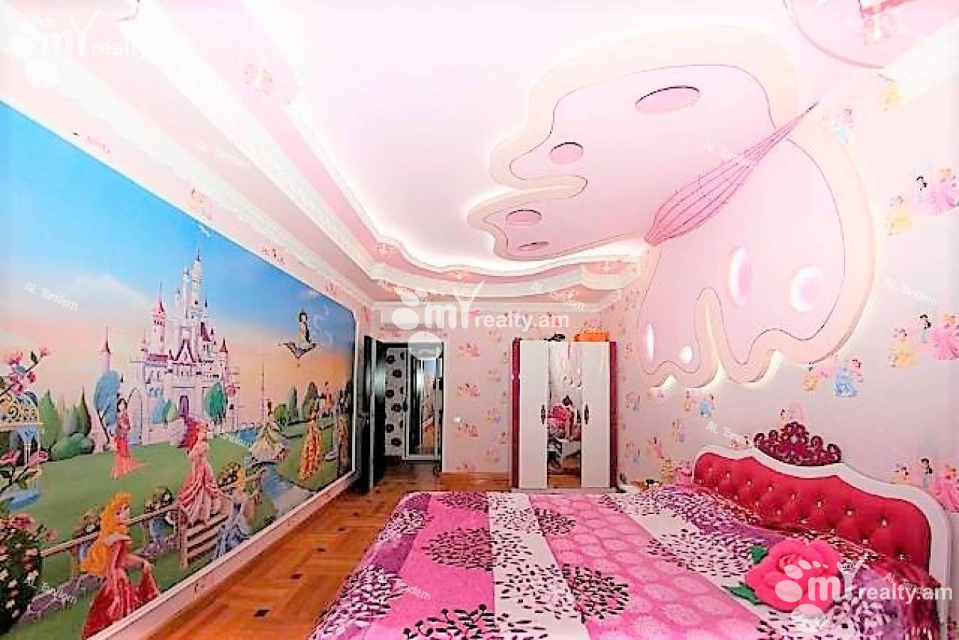 4 bedroom apartment for sale Vardanants St, Center Yerevan, 135107