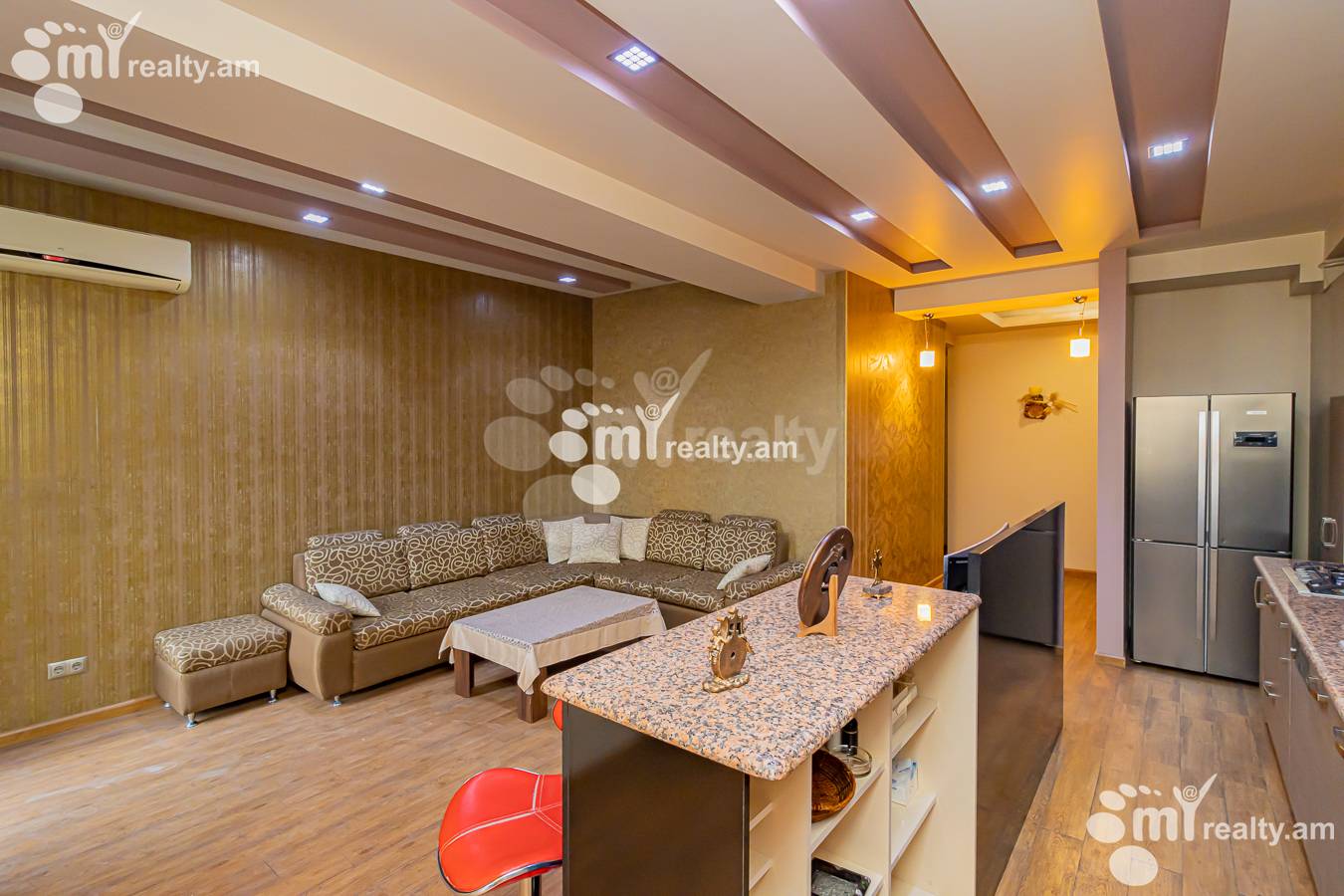 Снять 4 комнатную квартиру Анрапетутян ул, Центр Ереван, 151496