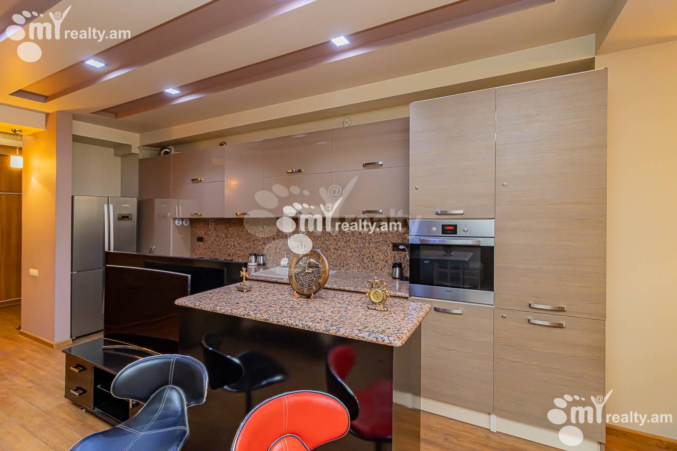 Снять 4 комнатную квартиру Анрапетутян ул, Центр Ереван, 151496