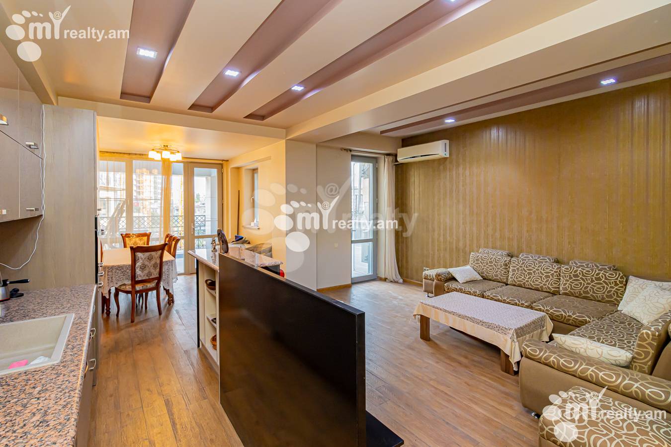 Снять 4 комнатную квартиру Анрапетутян ул, Центр Ереван, 151496